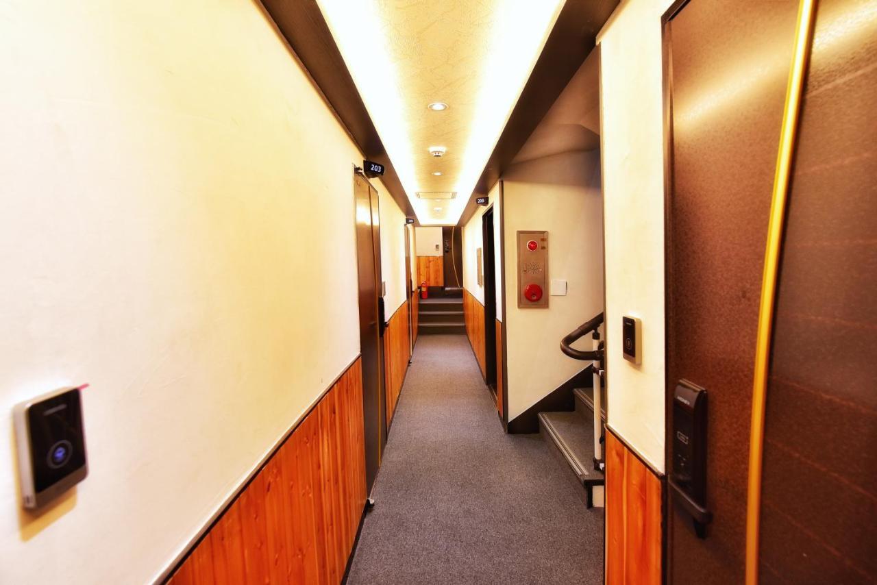 The Road Hotel Seoul Bagian luar foto